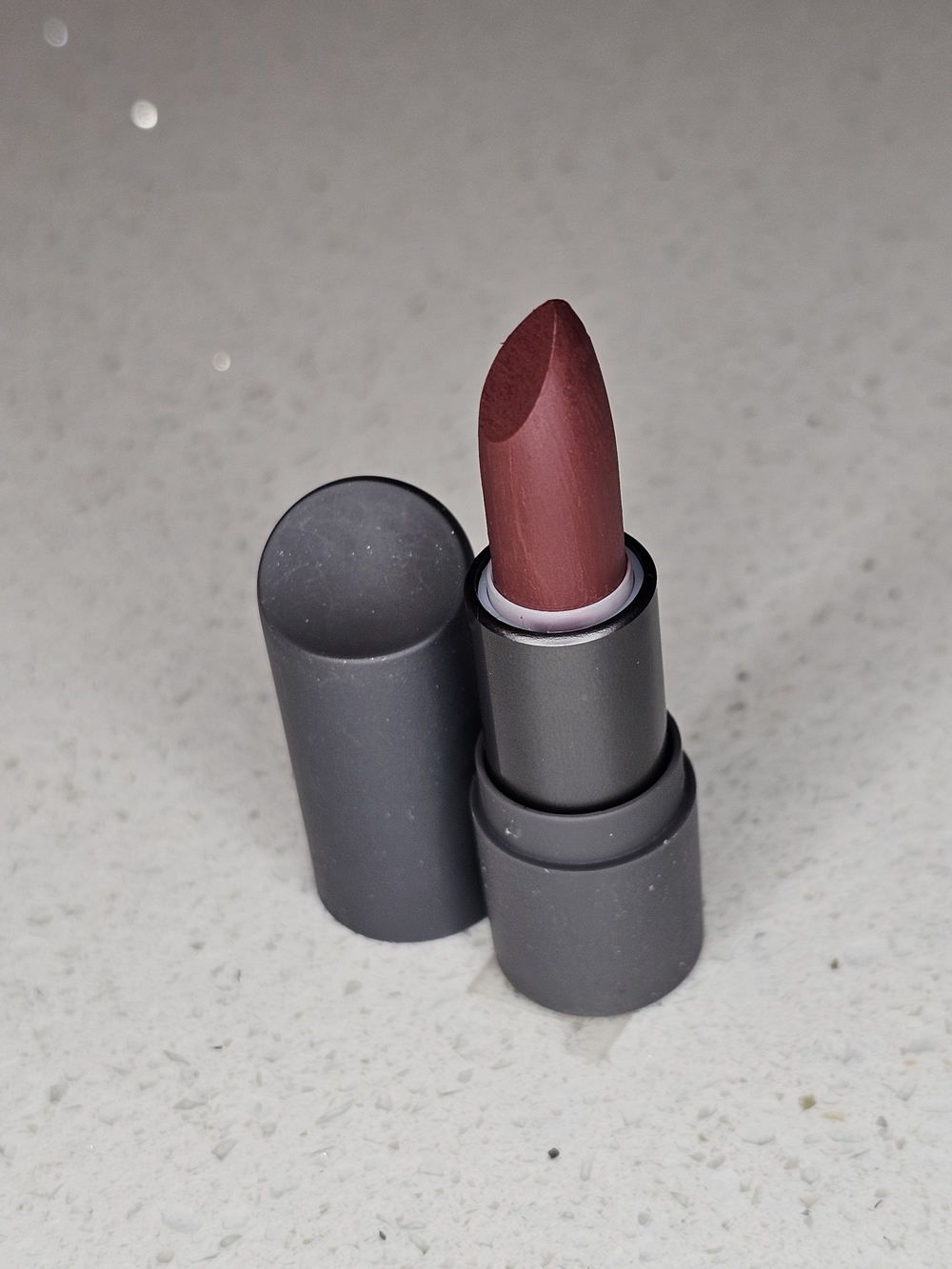 BITE Beauty Amuse Bouche Lipstick – Nori Mini (1.55 g / 0.05 oz) - Picture 5 of 7